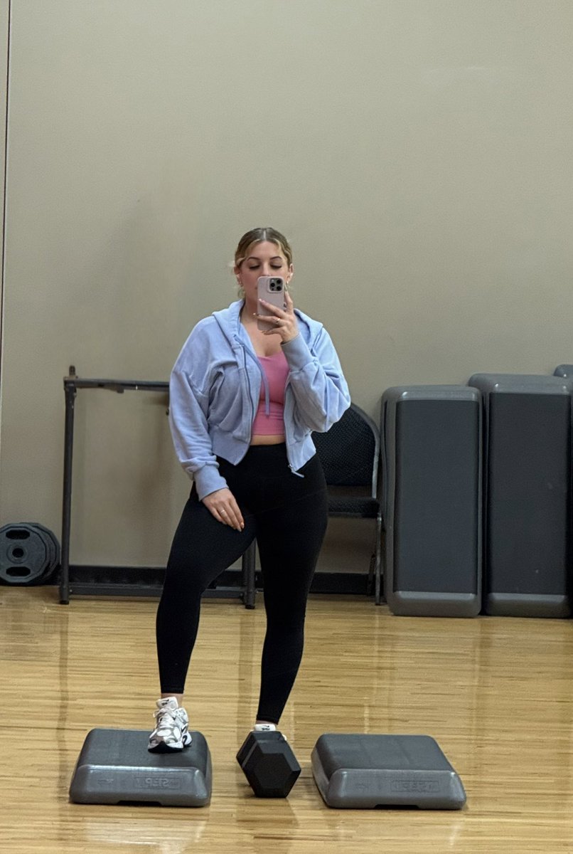 𝔾olden ✨☁️ tweet media