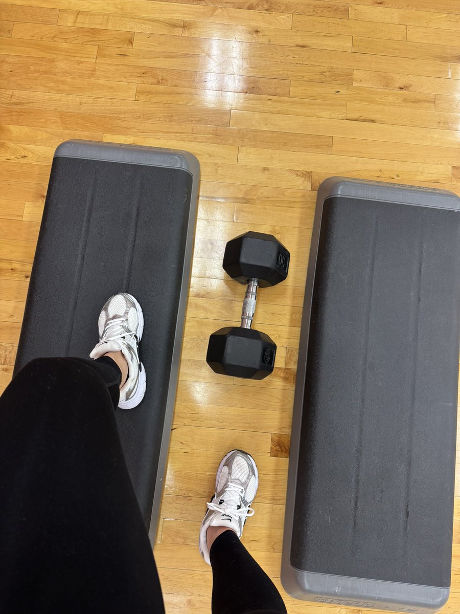 𝔾olden ✨☁️ tweet media