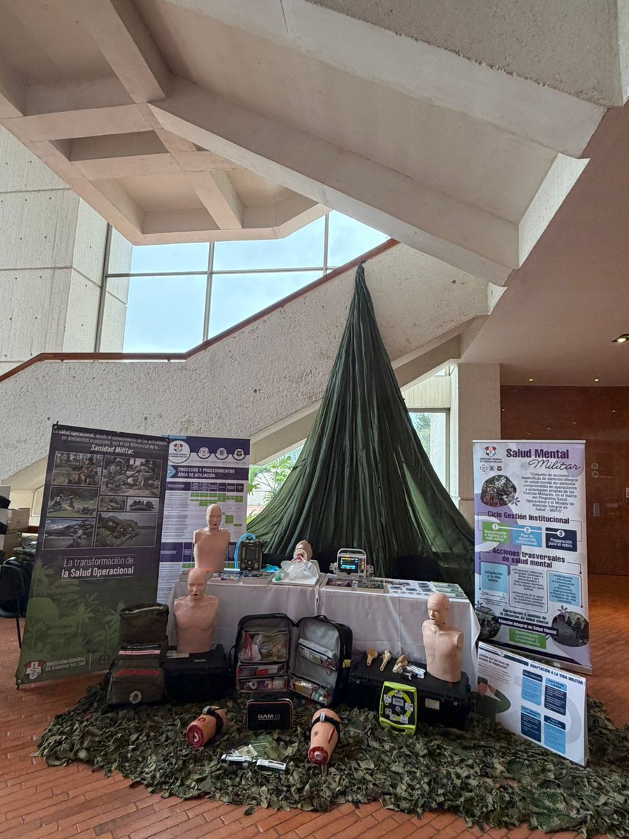 SanidadMilCo's tweet image. La DIGSA presente en el Concierto de los Héroes 🇨🇴 mostrando sus capacidades en salud operacional, salud mental y procesos de afiliación. Comprometidos con el bienestar de quienes sirven y sus familias. #Salud #Héroes #DIGSA