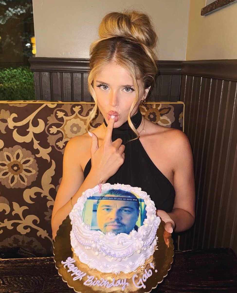 TastefulLindy tweet media