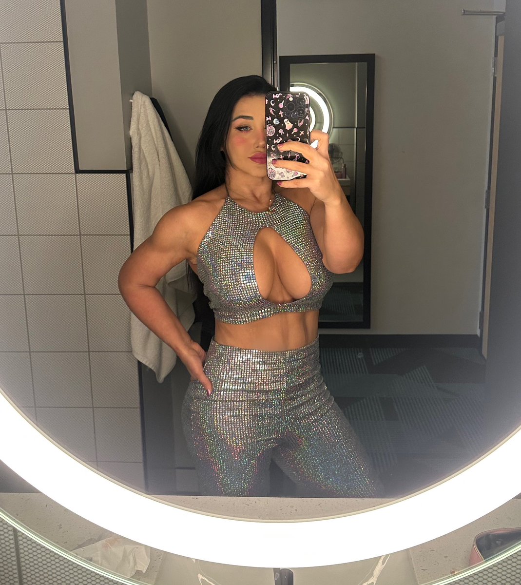 Sofia Sivan 💎 tweet media