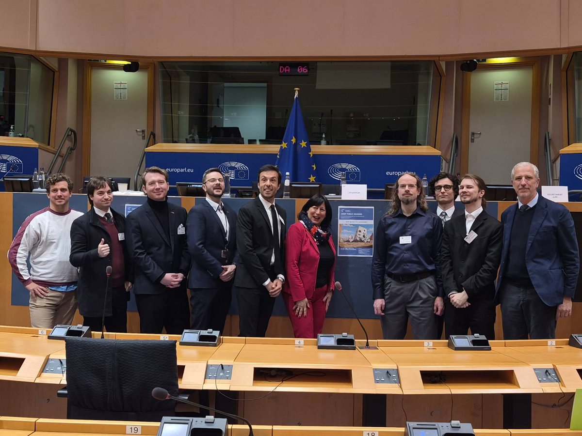 Moritz Katzner tweet media