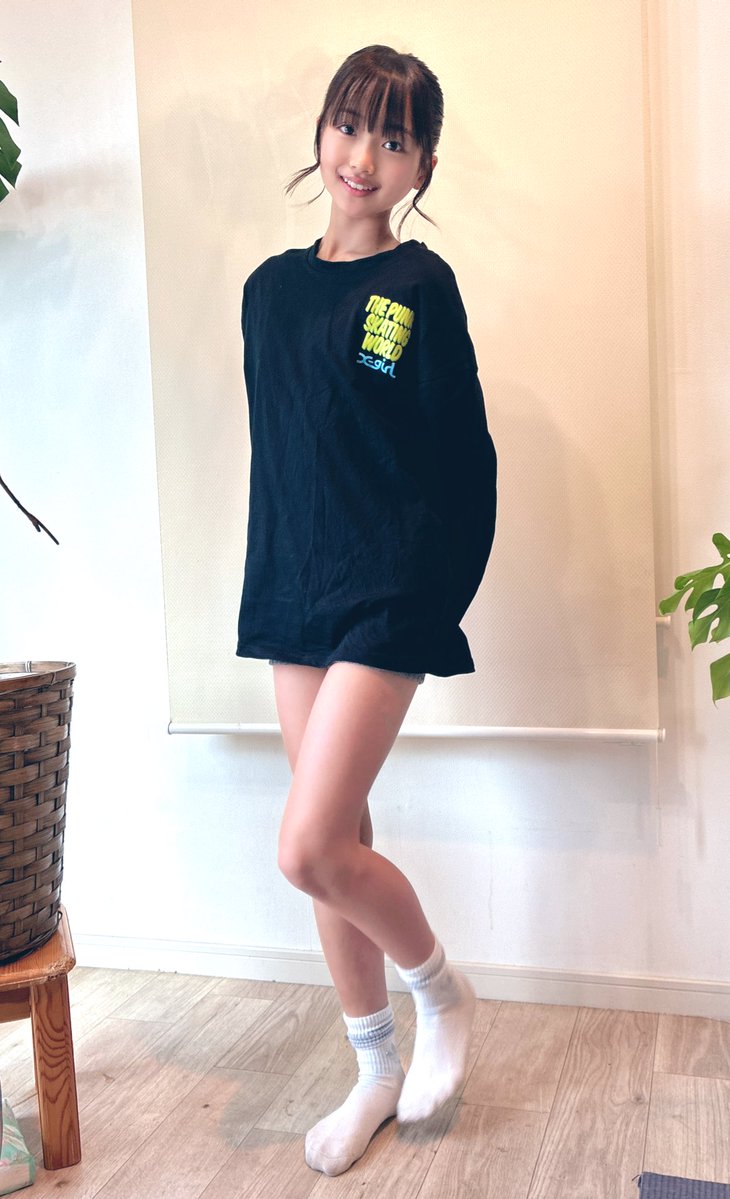 rea_model's tweet image. おはよ❤︎ 今日は習字があるから黒い服です！汚しちゃうタイプなの😆🖤🖤

#通学コーデ　#小学生　#js
#ヘアアレンジ