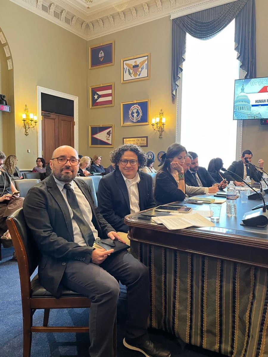 arpassv's tweet image. #DerechosHumanos| El presidente de la @apeselsalvador, advirtió ante la Comision Tom Lantos Human Rights sobre un deterioro de la libertad de prensa y un aumento de la persecución contra voces críticas, en el contexto del Régimen de Excepción.