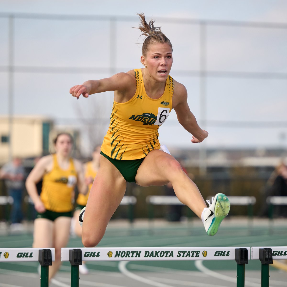 NDSUTrackField's tweet photo. Kendal Stingle (1:00.87), Kate Laqua (1:02.81), Brooke Cina (1:02.96), and Sophia Headley (1:03.78) finished 2-3-4-5 in the 400m hurdles. https://t.co/7JmJNnnn88
