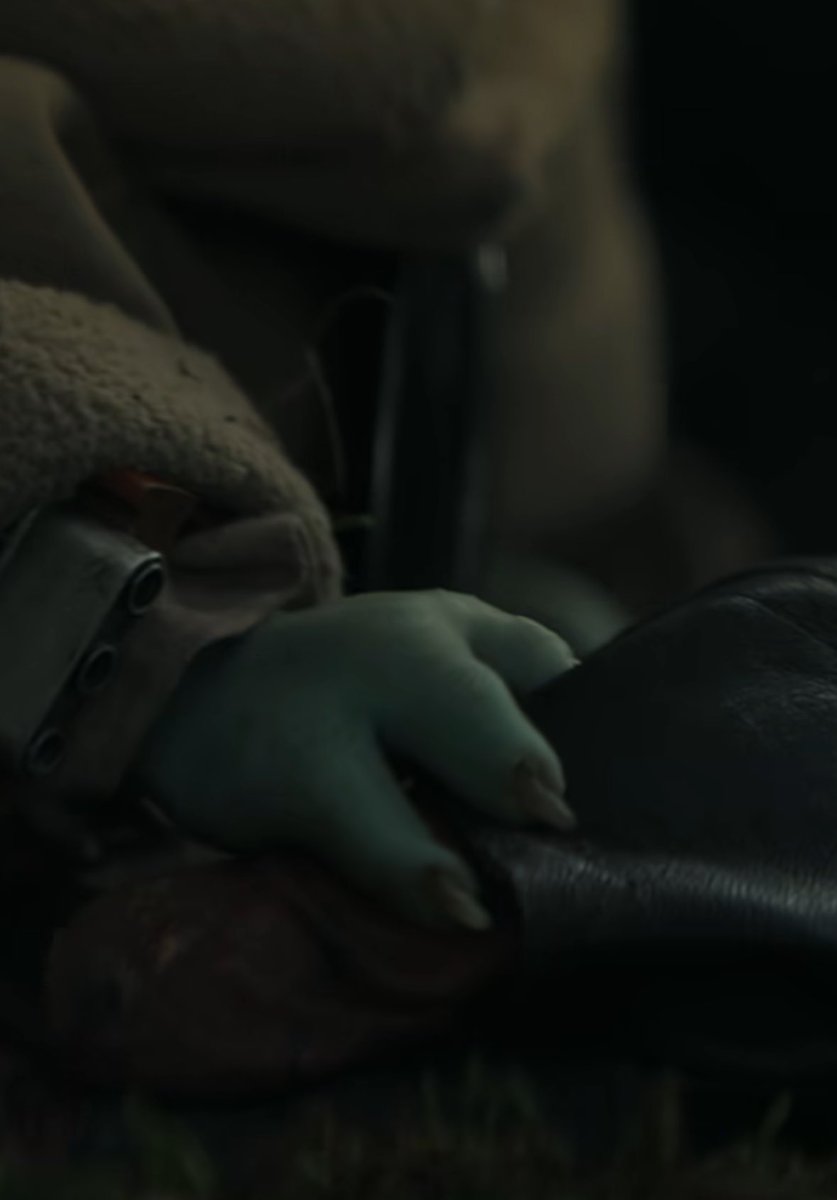 iordanaispunk's tweet photo. “the old protect the young….. and then the young…… protect the old” grogu is 100% gonna save din’s ass with his force healing powers and i will not be emotionally ready for this scene https://t.co/DGac97r2Ay
