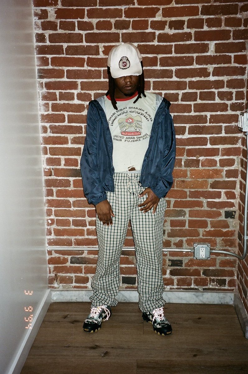 praisegio tweet media