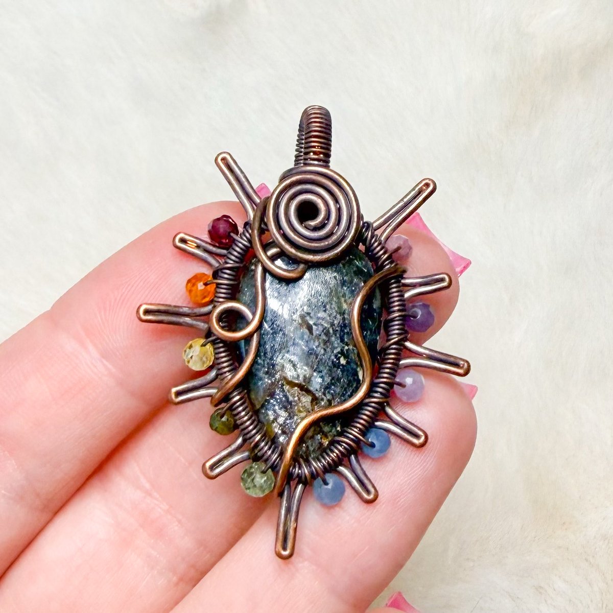 Kyanite with rainbow tourmaline beaded sun pendant for tonight at 8pm eastern time ☀️🌈

almost time!! Set an alarm!!