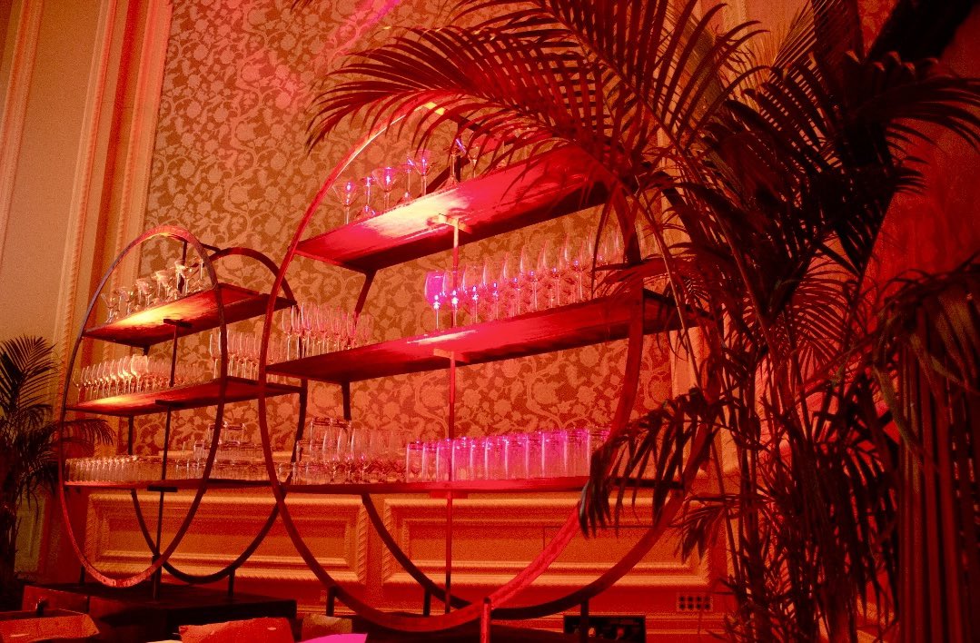 MooseTrackEvent's tweet photo. Creating a space that feels as refined as the experience itself. 

#MooseTracksEvents #DestinationEvents #EventDesign #CorporateEvents #BruceApproved https://t.co/JyIa6hX3kT