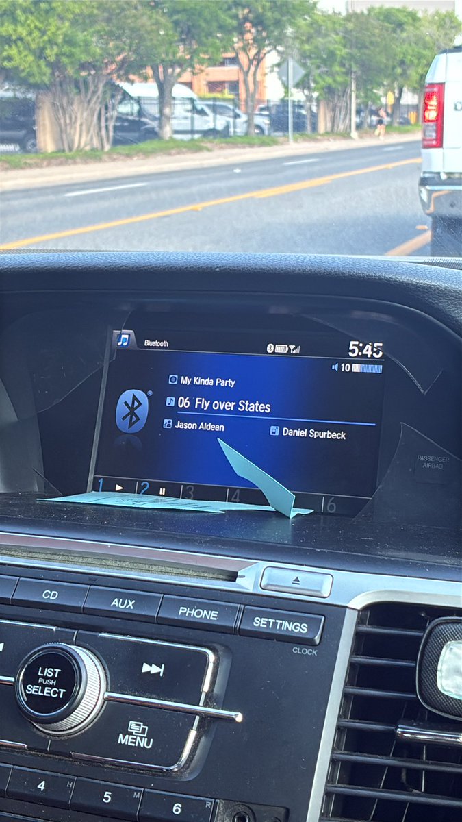 WilsonTugglet's tweet photo. No way my buddy is listening to the tpusa halftime show in his car
#shrink https://t.co/HxvkEwp3bF