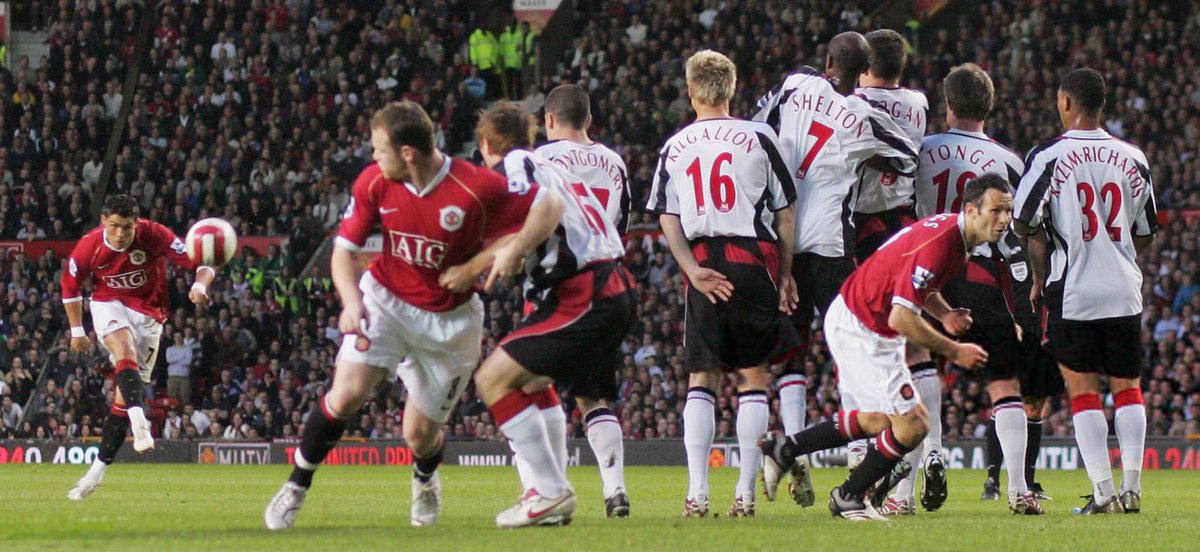 CR7HQ_'s tweet image. Manchester United v Sheffield United
on April 17, 2007
#CristianoRonaldo #ManchesterUnited