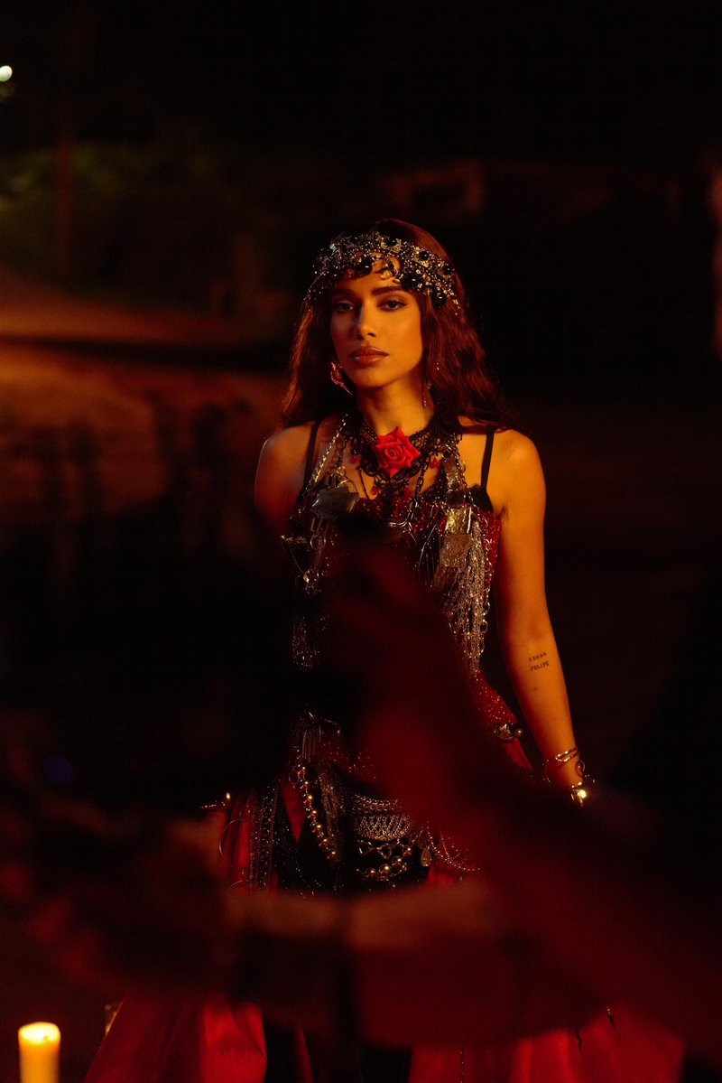 QG da Anitta tweet media