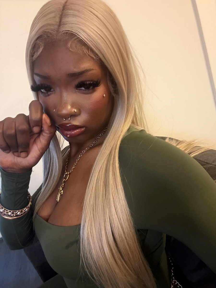 luxiriia's tweet image. haiiiii
 #lux #ug #Perú #15Abril