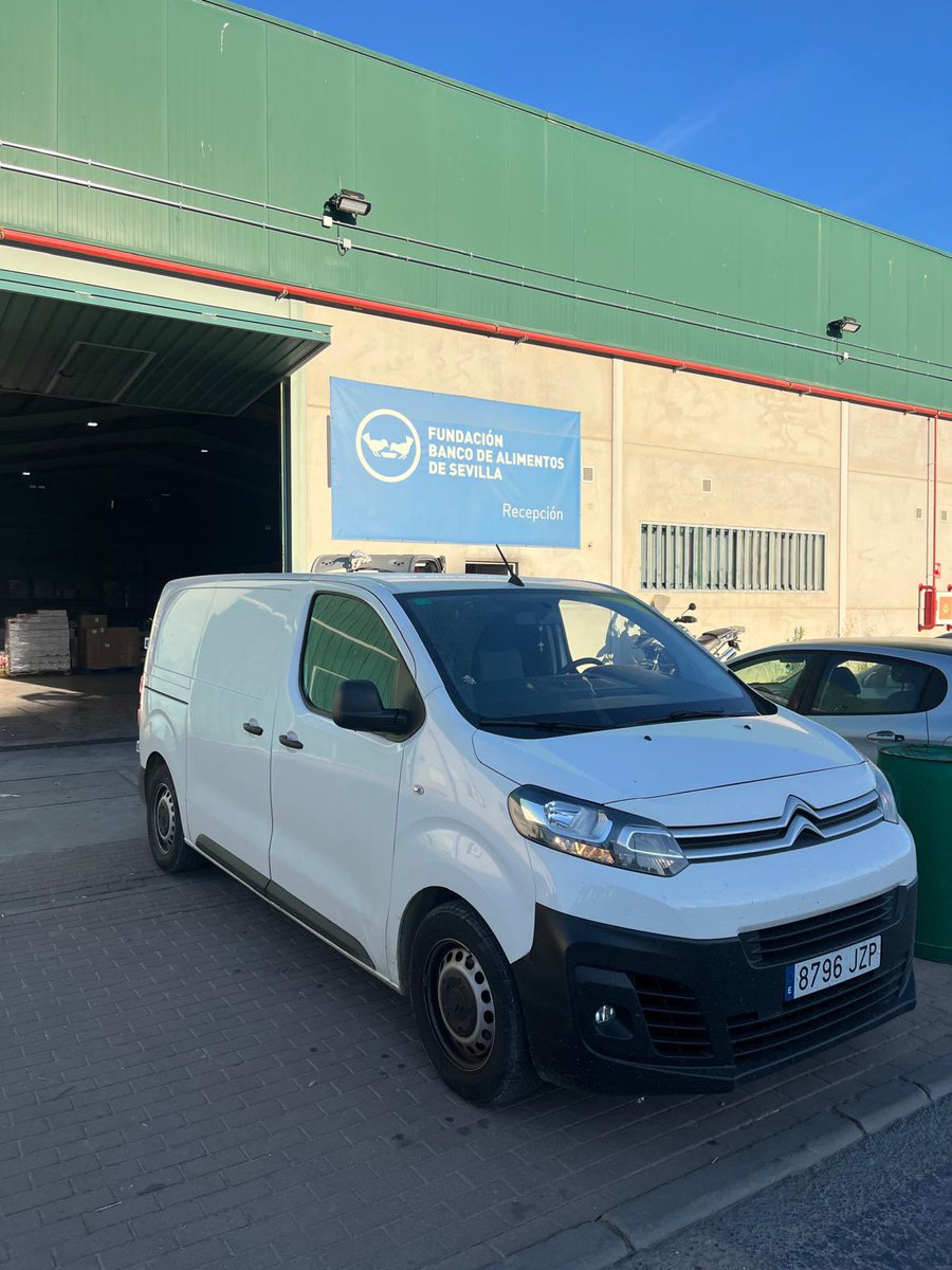 Hermandad de Los Gitanos tweet media