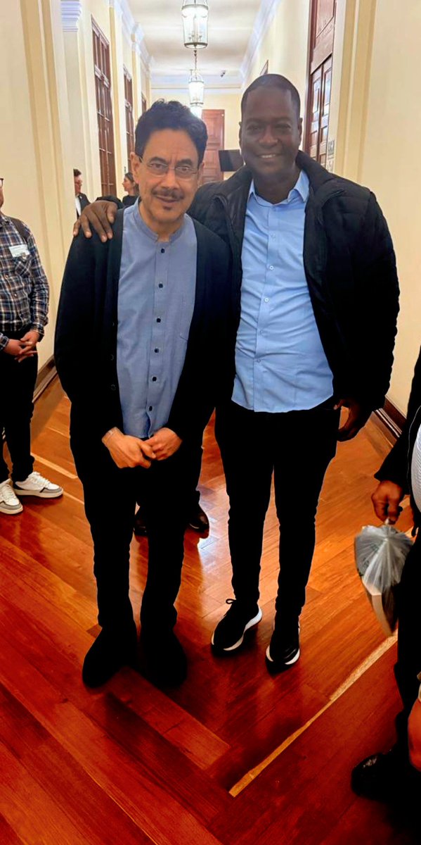 edu01908's tweet photo. Yo soy muy sincero, el candidato IVÁN CEPEDA CASTRO, va a ser mejor presidente que GUSTAVO PETRO URREGO. https://t.co/0g9TGiUcYd