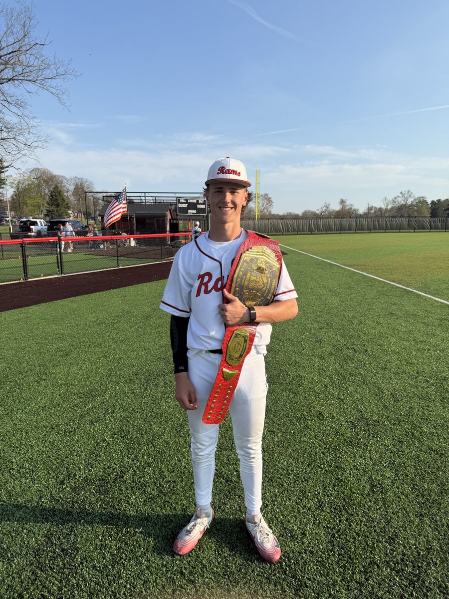 New_Canaan_Base's tweet photo. NC Baseball secured a nail-biter against Bristol Eastern, winning 3-2 with crucial runs in the later innings. The team remains undefeated with a 5-0 record. Quinn Jens was the player of the game! #ncbaseball #ctbase https://t.co/aEaq7voyZ6