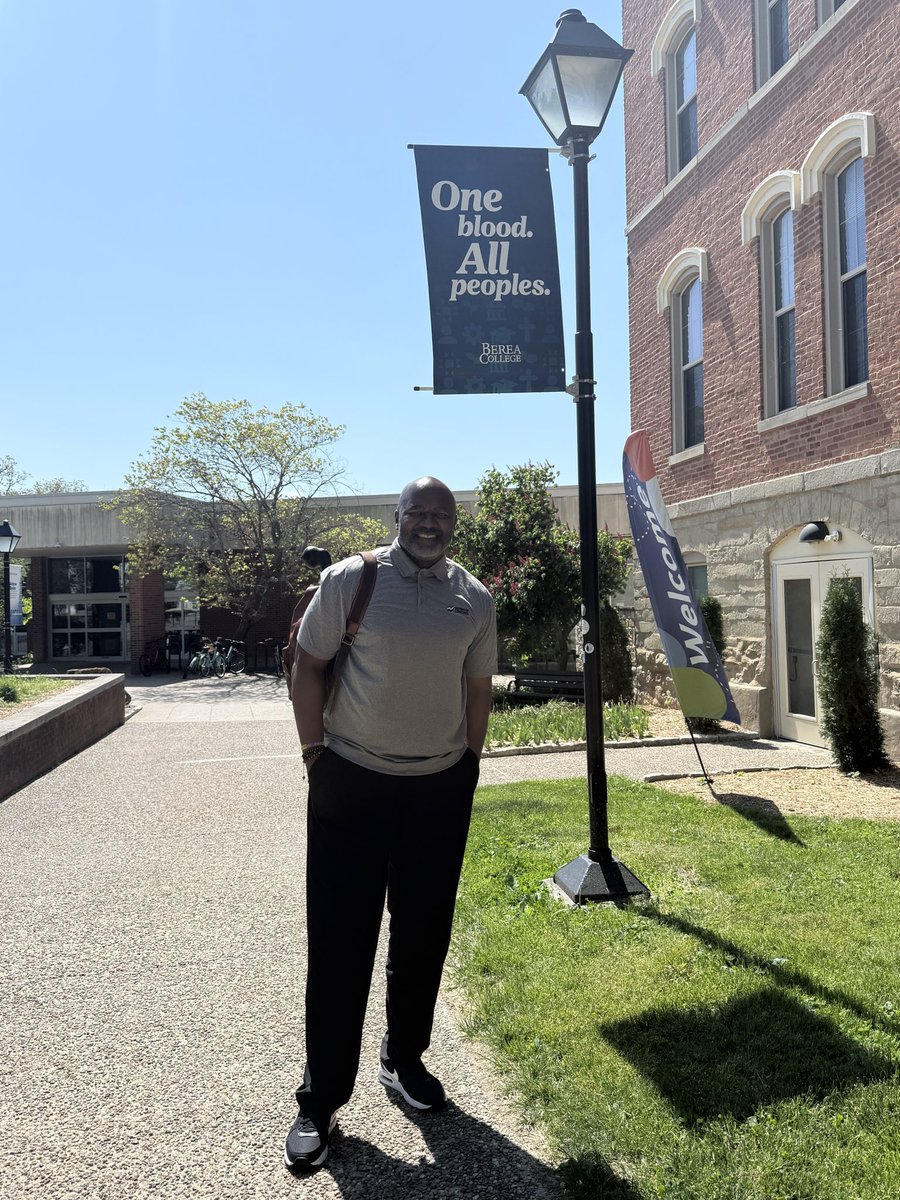 CoachM_Garvin's tweet photo. Great visit today to @bereacollege on behalf of @NationofCoaches ! Beautiful campus with exceptional people. #TogetherWeWin #TheBestHasYetToCome https://t.co/QVD1cdEq8z