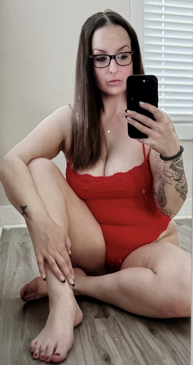 Goddess Natalia tweet media