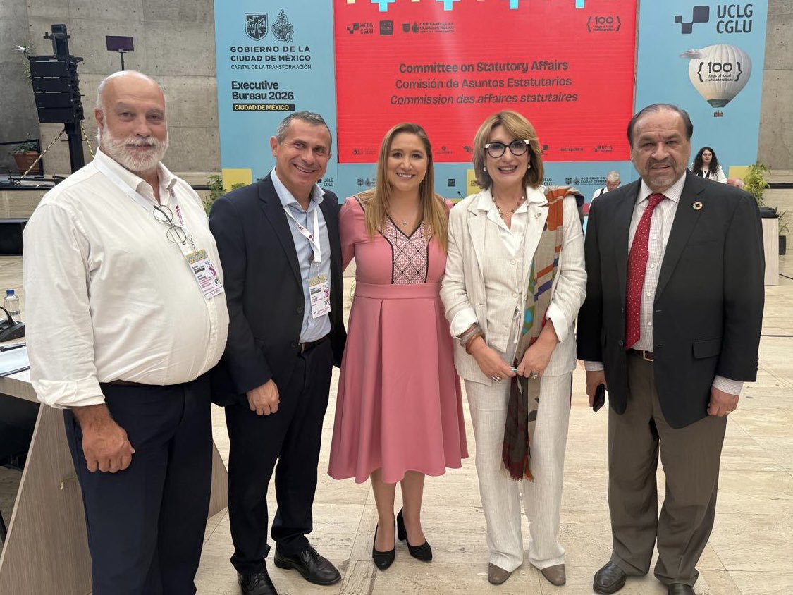 FLACMA_'s tweet photo. #FLACMA participa en sesión de Buró Ejecutivo y Comités Estatutario y Financiero de @uclg_org celebrados en Cd de México 🇲🇽

Participan nuestro Pdte de Consejo de Honor @Johnny_Araya🇨🇷; Pdta de Red de Alcaldesas @Anaamunizneyra🇲🇽 y nuestro SrioGral, junto a alcaldes de 🇪🇨 y 🇨🇱 https://t.co/4eWEMrn8C2