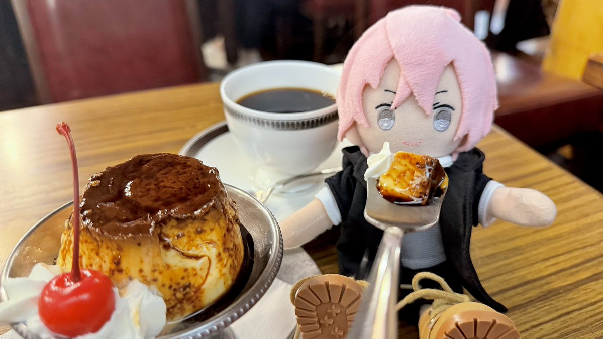 サンマルクのハーゲンダッツコラボのチョコクロ食べに行こ〜と思って大阪駅彷徨ってたらとんでもなく美味しそうな🍮の看板見つけて...

気付いたら🍮が届いておりました😌

なぎちゃんさん、あさごはんぷりんでも可？