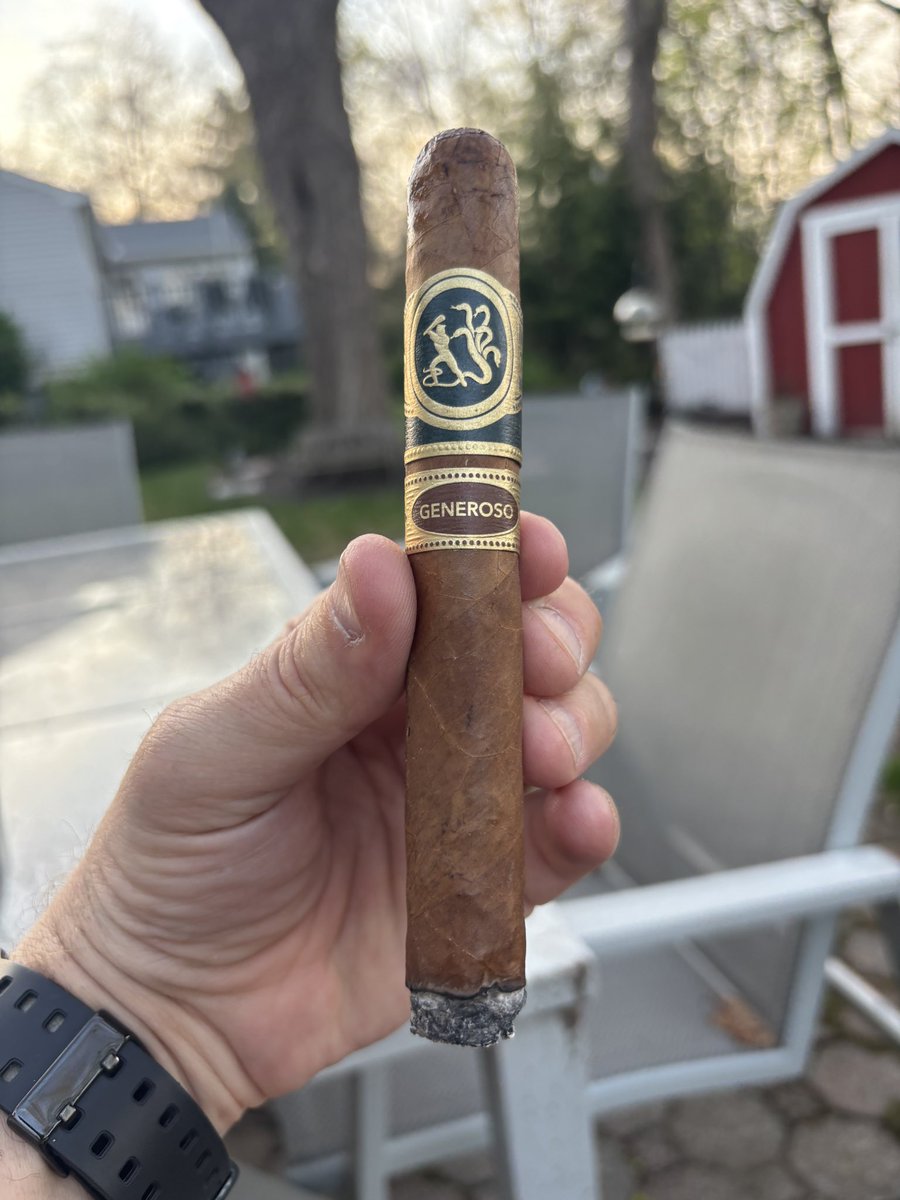 baranoski_57026's tweet photo. John Baranoski is smoking Ferio Tego Generoso. Rated with thumbs up! https://t.co/2JELlxoJSe https://t.co/qlob0A7SQ9