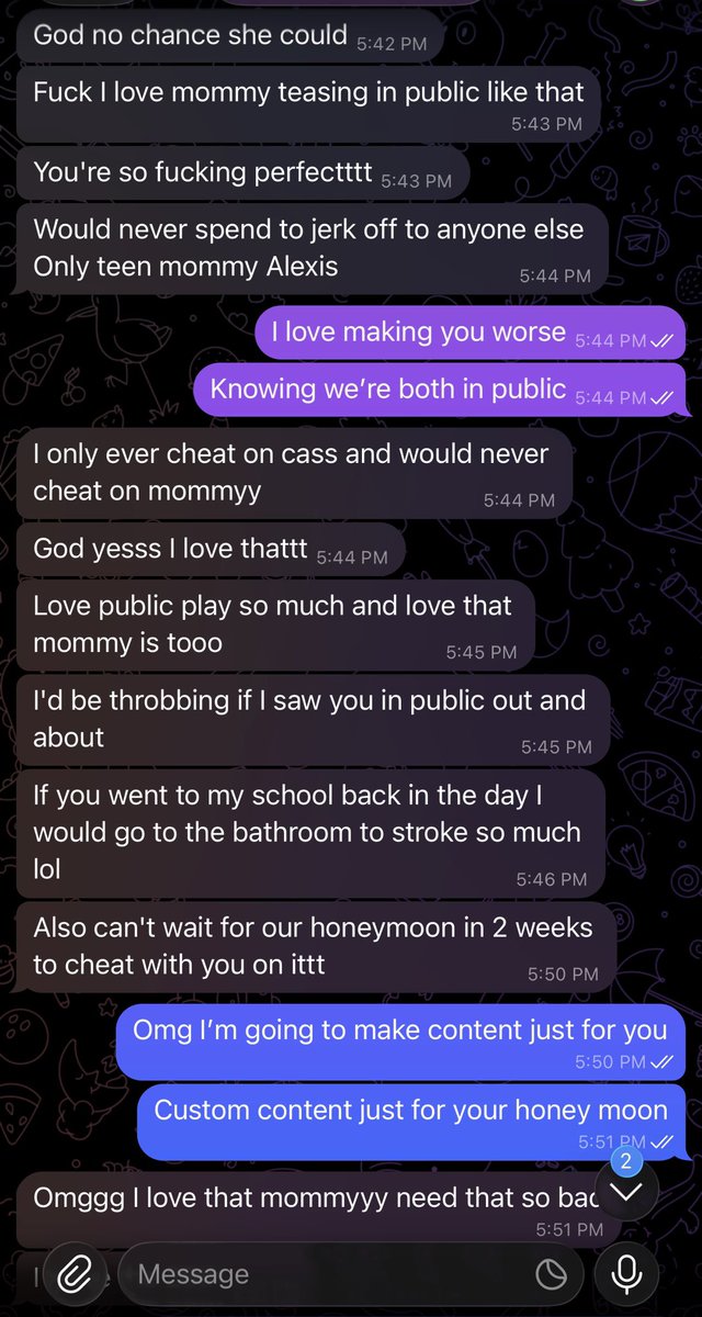 Mommy Alexis tweet media