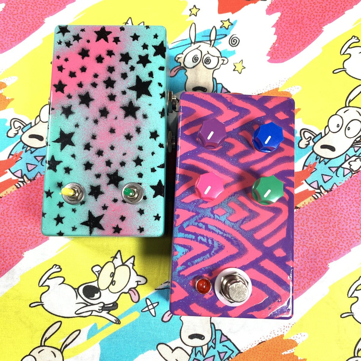 if u want me to pay my taxes
u’d better come over with a crucifix
u’re gunna have to nail me down… 🌊
@ digdugDIY.etsy.com
🎷🌝👨🏻‍🚀🎨💋
• MODDED YAMAHA REX50
• MODDED EHX SMMH
• COSMIC GOSSIP STEREO
• TAMAGOTCHI PARADISE SP404
• MOONWALKER SUPREME SUPREME
• THE WEIGHT