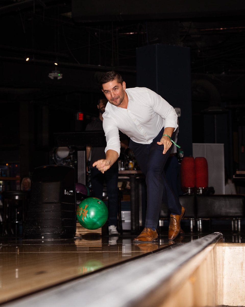 ReliaQuestBowl's tweet image. #TBT to Happy Hour Huddle when we brought our bowl community together to celebrate the start of football season! 

Who’s missing football?

#ReliaQuestBowl #CFB #CollegeFootball #FootballSeason #MoreThanAGame