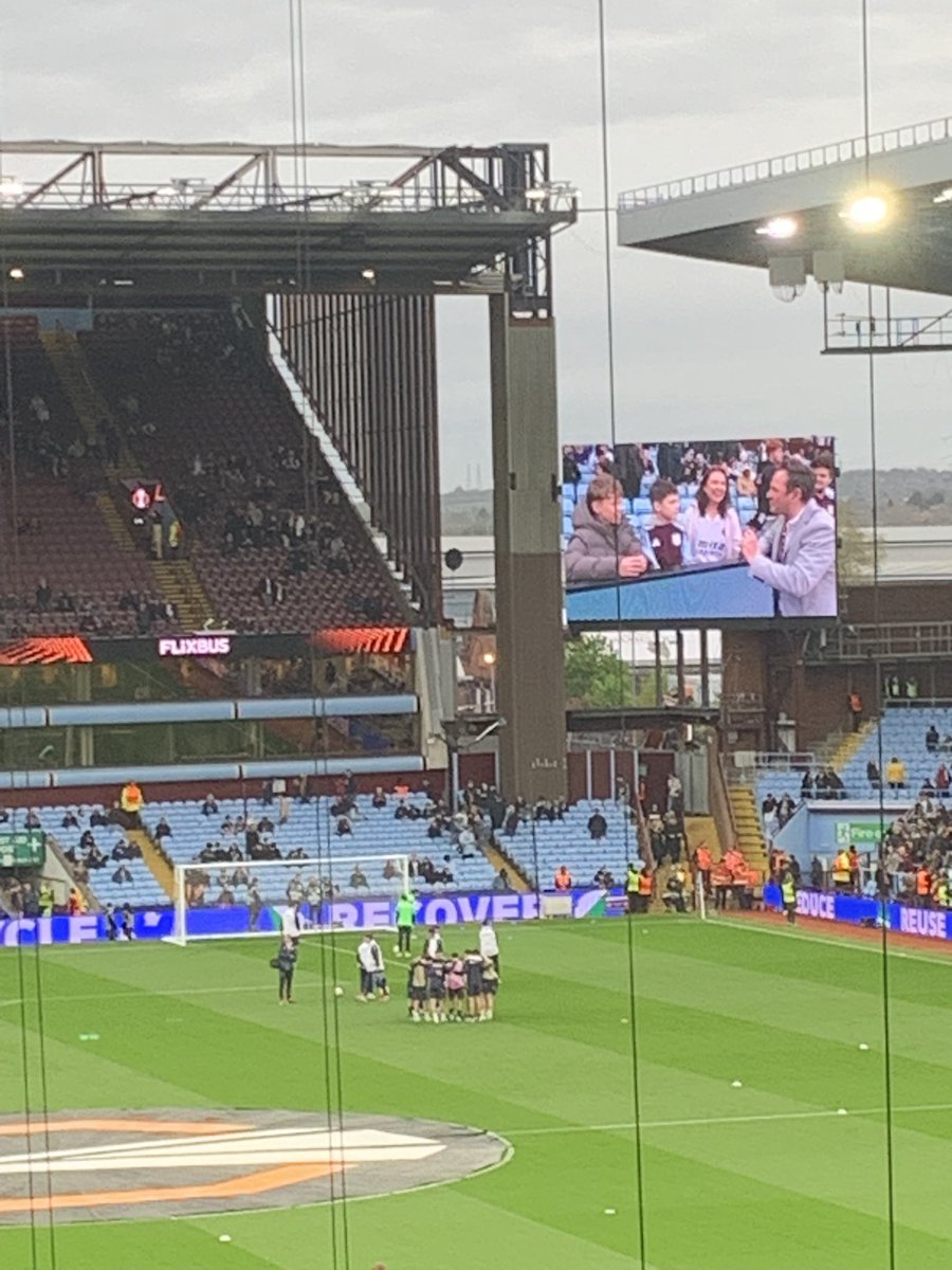 PrimeTimeVilla tweet media