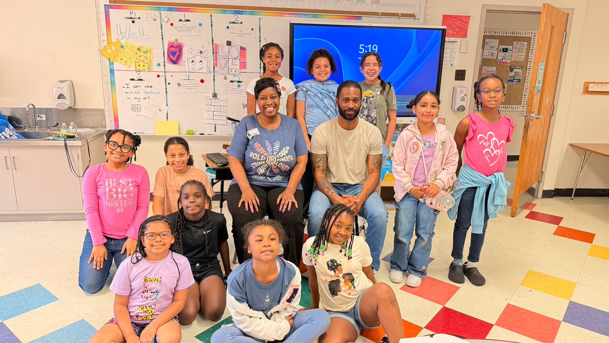 LRNFinancial's tweet photo. Entrepreneurship came alive at Daniel of St. Thomas Jenifer Elementary!

Students built ice cream &amp; pizza businesses—pricing, profit margins &amp; marketing included. One even planned competitor research at local pizza shops!

#FinancialLiteracyMonth #Entrepreneurship #YouthLeaders https://t.co/mTt3qUlAG5