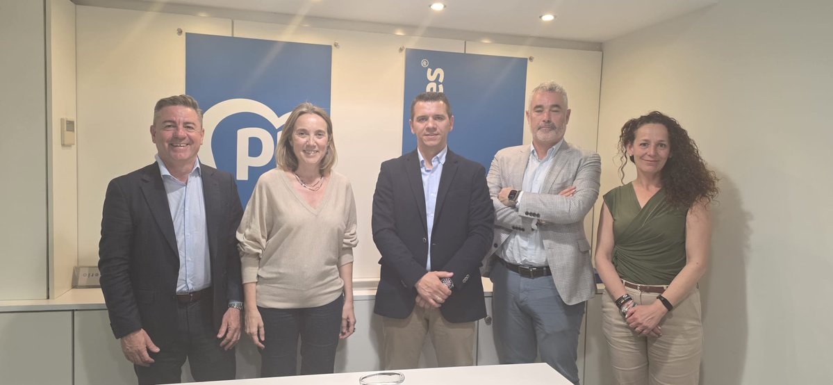 AaronRiv_JUPOL's tweet image. Hemos mantenido una reunión con el @ppopular junto a @jusapol y @jucilnacional para trasladarles las reivindicaciones que defenderemos este sábado #18A en #Madrid

Hemos solicitado su compromiso y apoyo firme a una demanda justa: la #EquiparacionSalarialYA y #JubilacionDignaYA