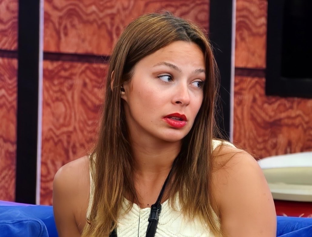 A carinha:                                      O ponto fraco:

#sstvi