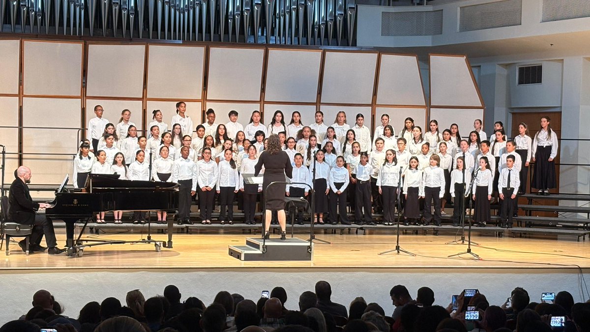 westlakesprep's tweet image. Congratulations to Autumn Vasquez, Melanie Pavoni, Valeria Valencia, Valerie Correa &amp;amp; Victoria Fernandez on their participation in the Superintendent’s Honor Music Festival where they performed for our Superintendent! #pantherpride @MDCPS @SuptDotres