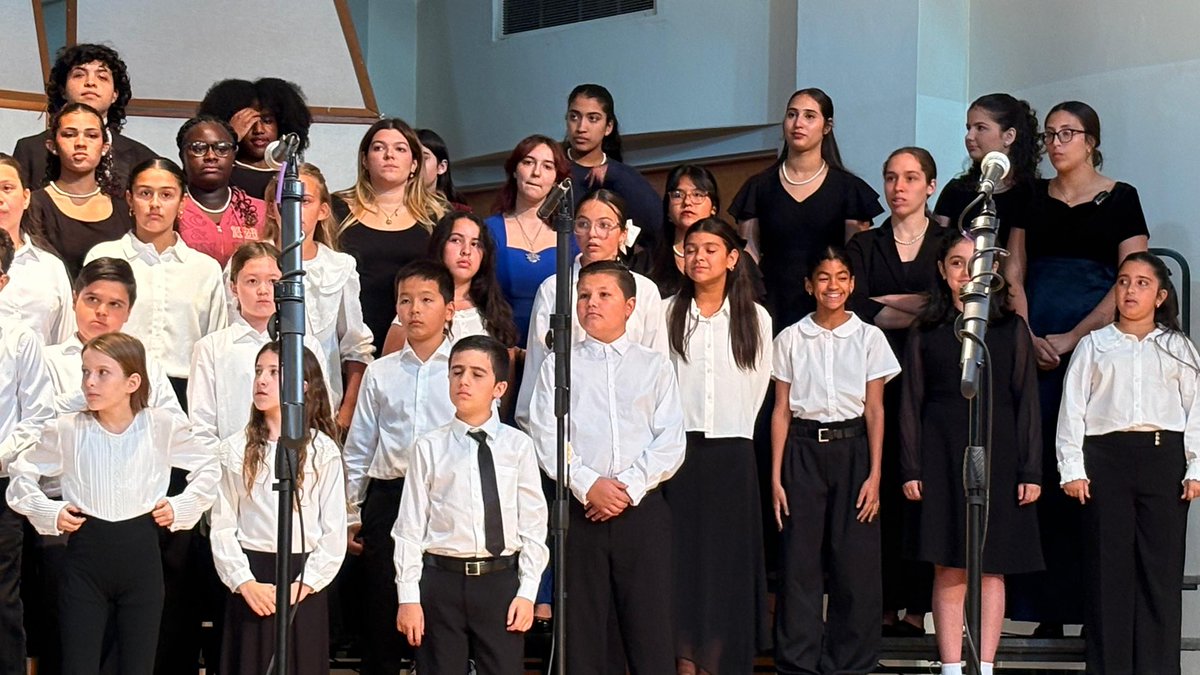 westlakesprep's tweet image. Congratulations to Autumn Vasquez, Melanie Pavoni, Valeria Valencia, Valerie Correa &amp;amp; Victoria Fernandez on their participation in the Superintendent’s Honor Music Festival where they performed for our Superintendent! #pantherpride @MDCPS @SuptDotres
