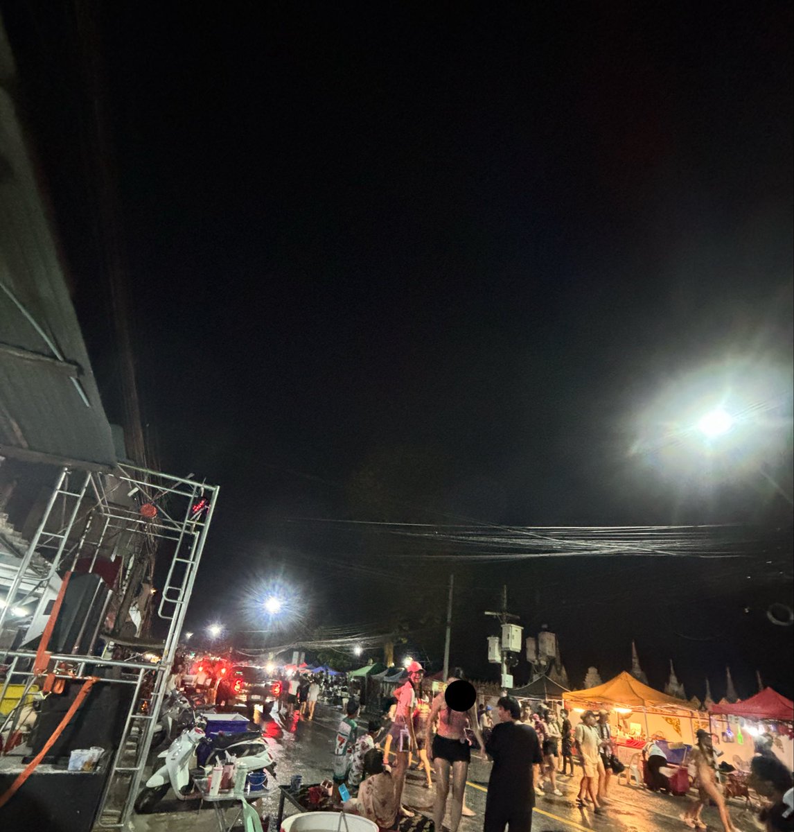 munthoww's tweet photo. สาดเนี่ยสาดเนี่ยเนี่ย https://t.co/bnt6x67rLN