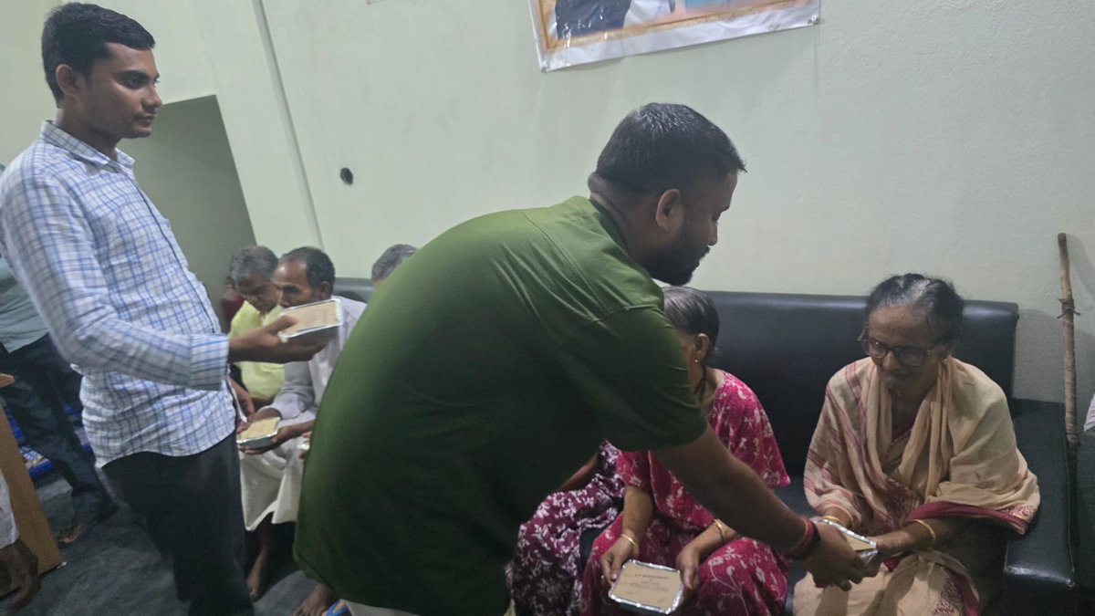 Remembering veteran leader Dinesh Prasad Goala Ji on his 12th death anniversary. Honoured to serve humanity in his memory.

<a href="/RajdeepGoala14/">Rajdeep Goala</a> 
<a href="/SudipGoala4/">Sudip Goala</a>