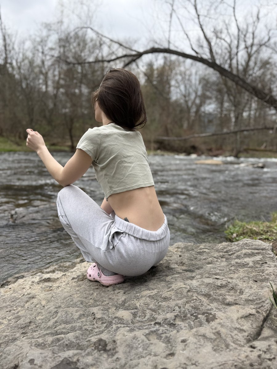 ourlilsecret279's tweet photo. A few pics from the other day 🩶
#outdoors #naturewalk #waterfall #prettyviews https://t.co/CH7bezgtHA