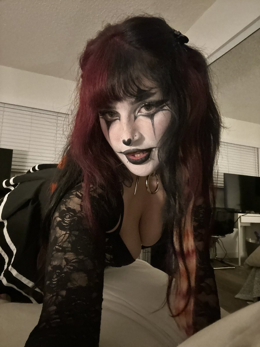 xlolabrattx's tweet image. You wanna get ruined don’t waste my time #pay #findom #walletdrain