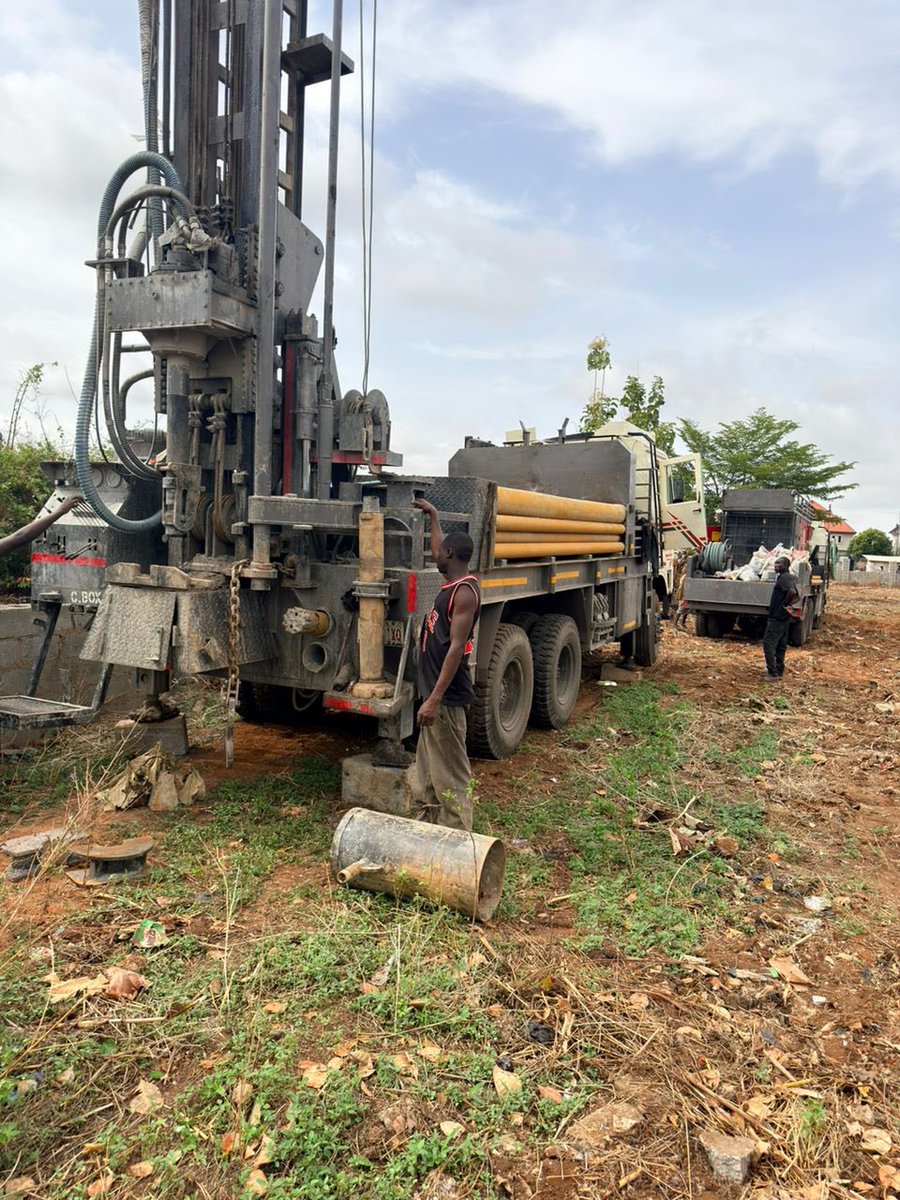 Sir J (J9) tweet media