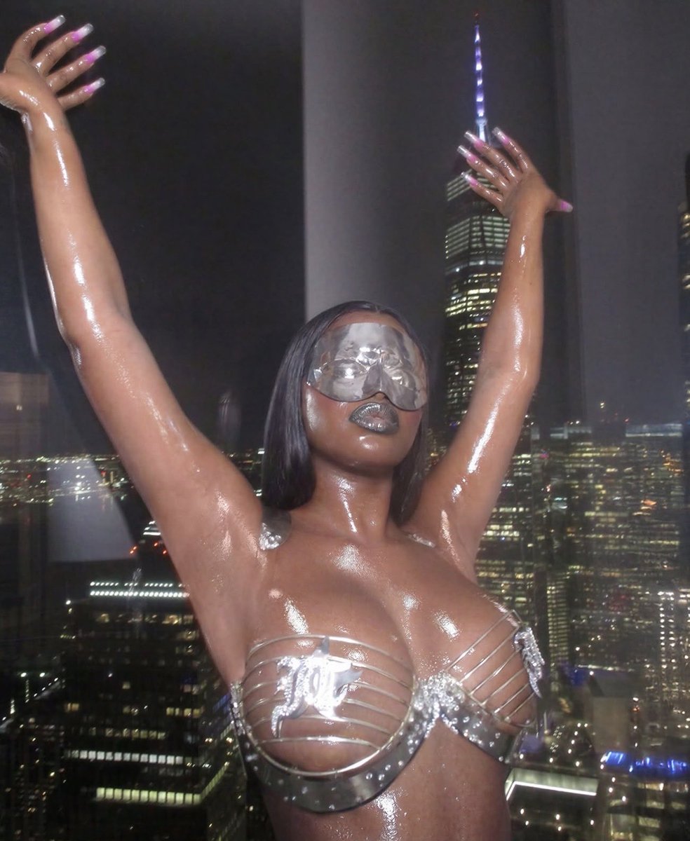 Tori 🪬 tweet media