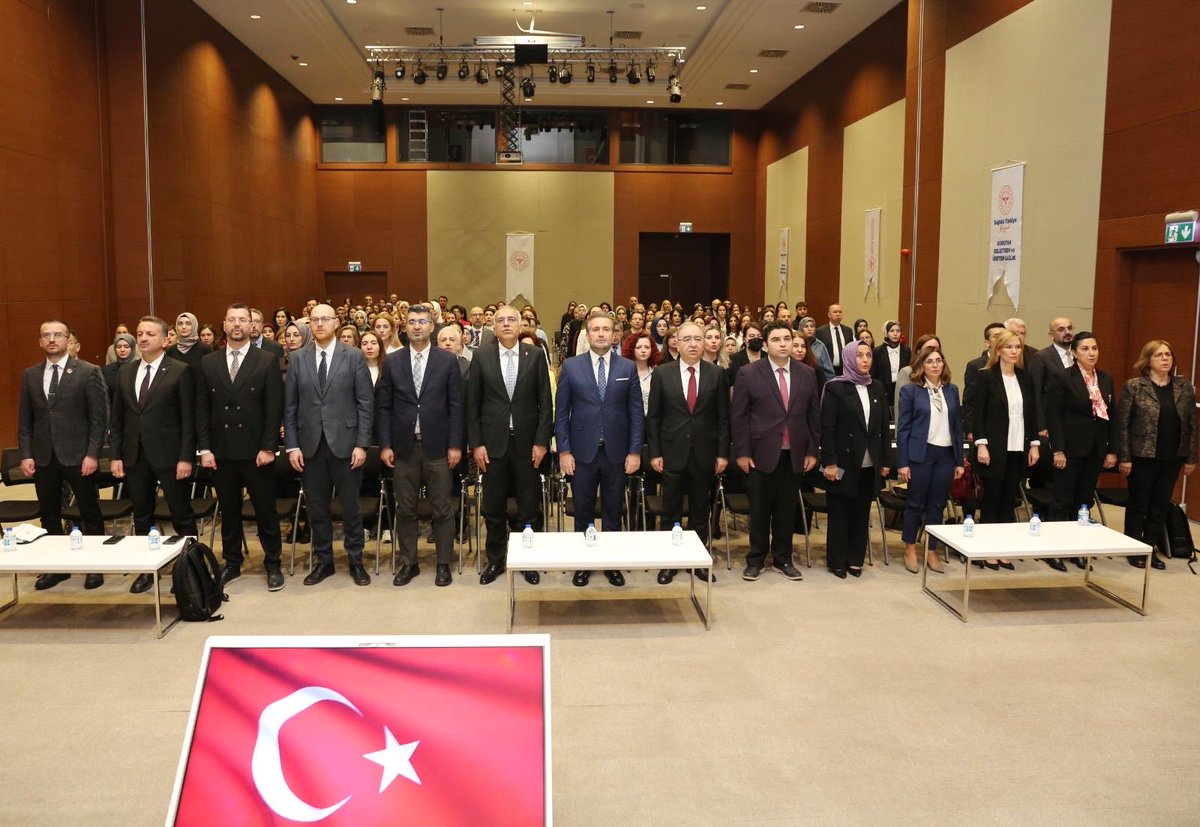 sbsggm's tweet photo. Sağlığın korunması ve geliştirilmesinde önemli bir yere sahip olan beslenme alanında ulusal politika ve stratejilerin ele alındığı Beslenme Zirvesi, Bakanlığımızda gerçekleştirildi.

Genel Müdürlüğümüz koordinasyonunda düzenlenen zirvede; kamu kurumları, akademi ve ilgili paydaşların katılımıyla beslenme politikalarının güçlendirilmesi, çok sektörlü iş birliğinin artırılması ve sağlıklı yaşamın desteklenmesine yönelik güncel yaklaşımlar değerlendirildi.

➡️ https://t.co/kGmGL7uuJZ

#SağlıklıTürkiyeYüzyılı
#SağlığıGeliştirenTürkiye
#BeslenmeZirvesi