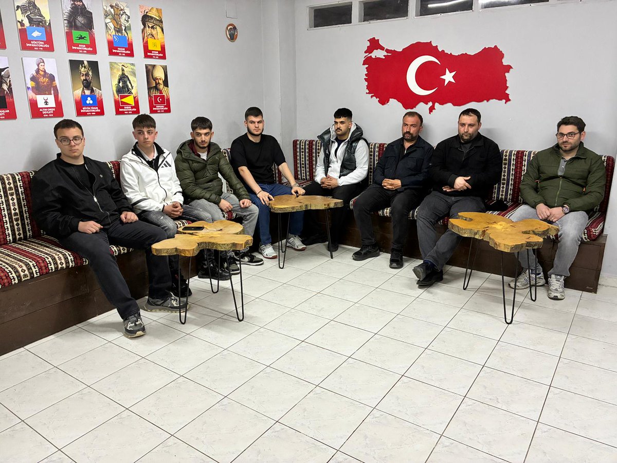Kahramanmaraş ve Şanlıurfa’daki okullarımıza düzenlenen saldırı sonucu şehit olan öğretmen ve öğrencilerimizin ruhu için kutlu dergâhımızda Kur’an-ı Kerim tilavetimizi gerçekleştirdik. Cenab-ı Allah ettiğimiz duaları kabul eylesin. Hayatını kaybedenlere Allah’tan rahmet dileriz.