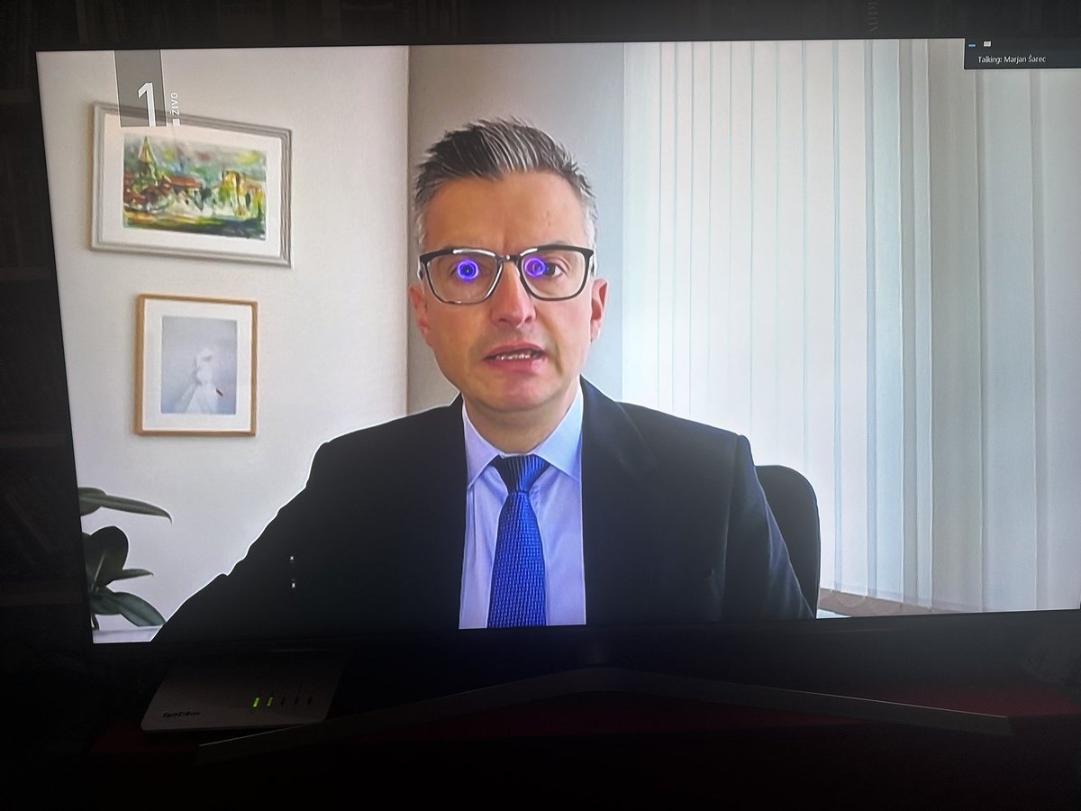 BojanPožar tweet media