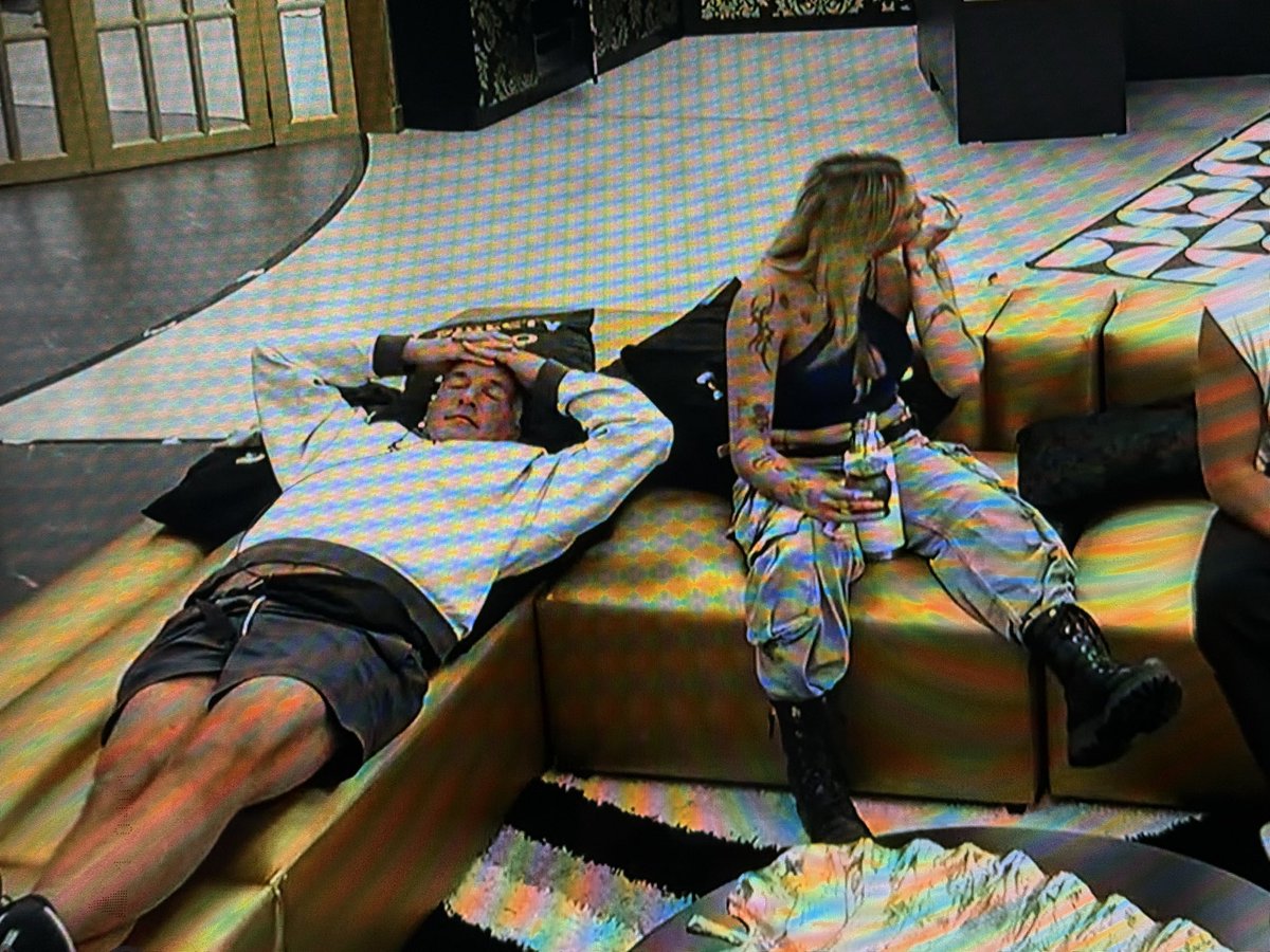 jnk MAMA VOY A VER A BTS tweet media