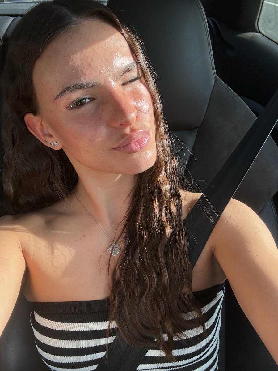 NovaGraceze's tweet image. New account, same energy ❤️✨#modellife #NaturalGlow #newaccount