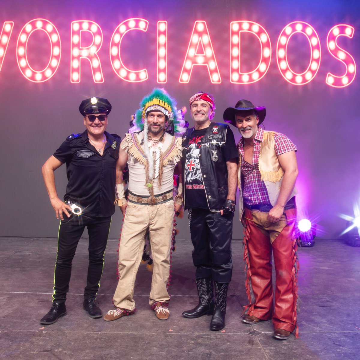 CorpArtes's tweet image. COMIENZA LA CUENTA REGRESIVA😱
Avísale a tus amigos y compra tus entradas para este domingo 26 de abril: Vamos a disfrutar con la comedia teatral "Divorciados 2.0". ¡Un elenco de lujo! 

🔴Entradas y descuentos: ticketplus.cl/events/divorci…

#Chile #Teatro #Santiago
@carlosdiazleon_