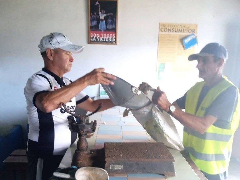 La Empresa Municipal de Comercio, Gastronomía y los Servicios desarrolla  acciones dirigidas a garantizar la atención a programas sociales  priorizados mediante la distribución de productos esenciales.
