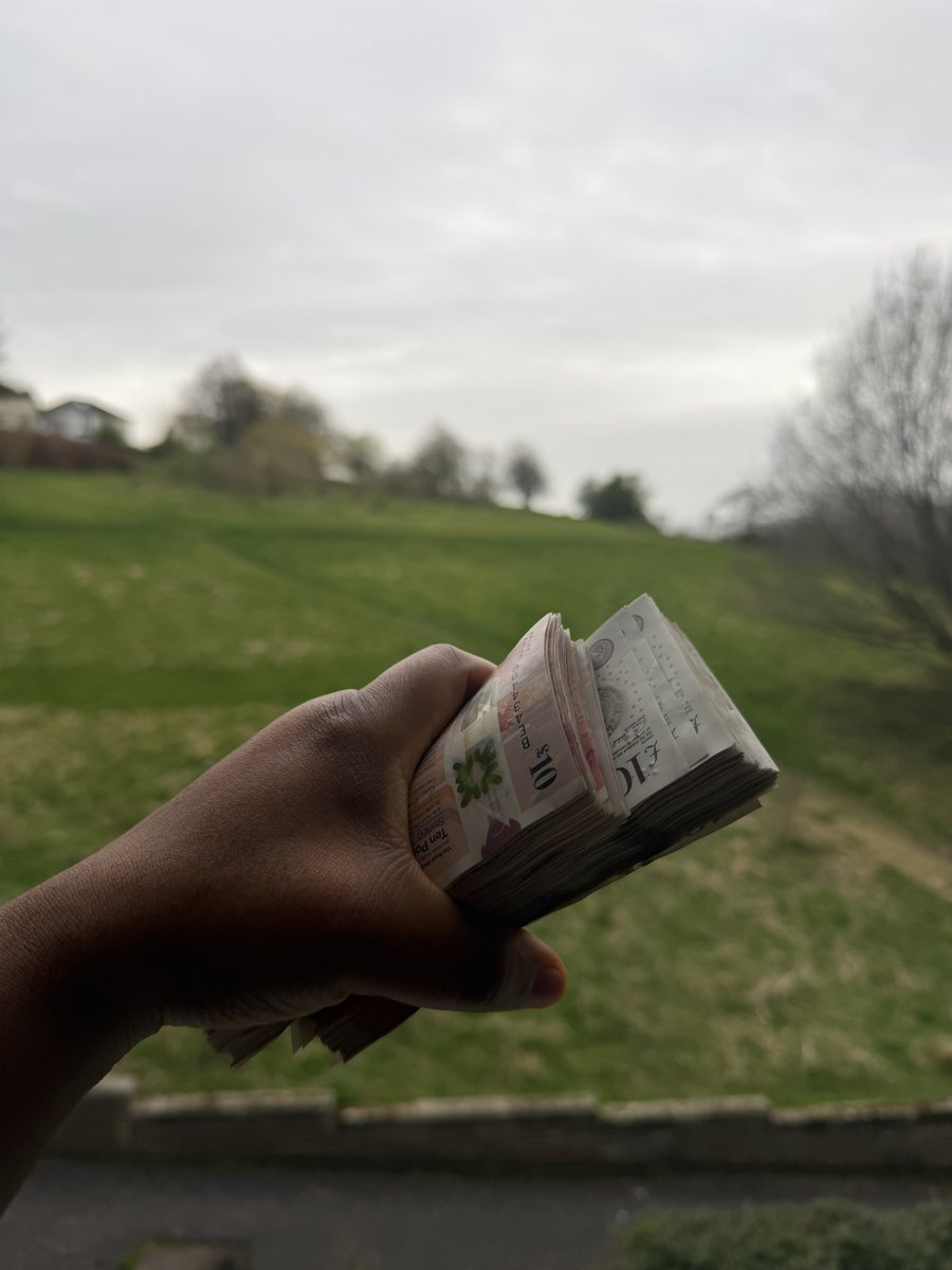 Iamveektoria.base.eth 🙂‍↔️🌳 ✠ tweet media