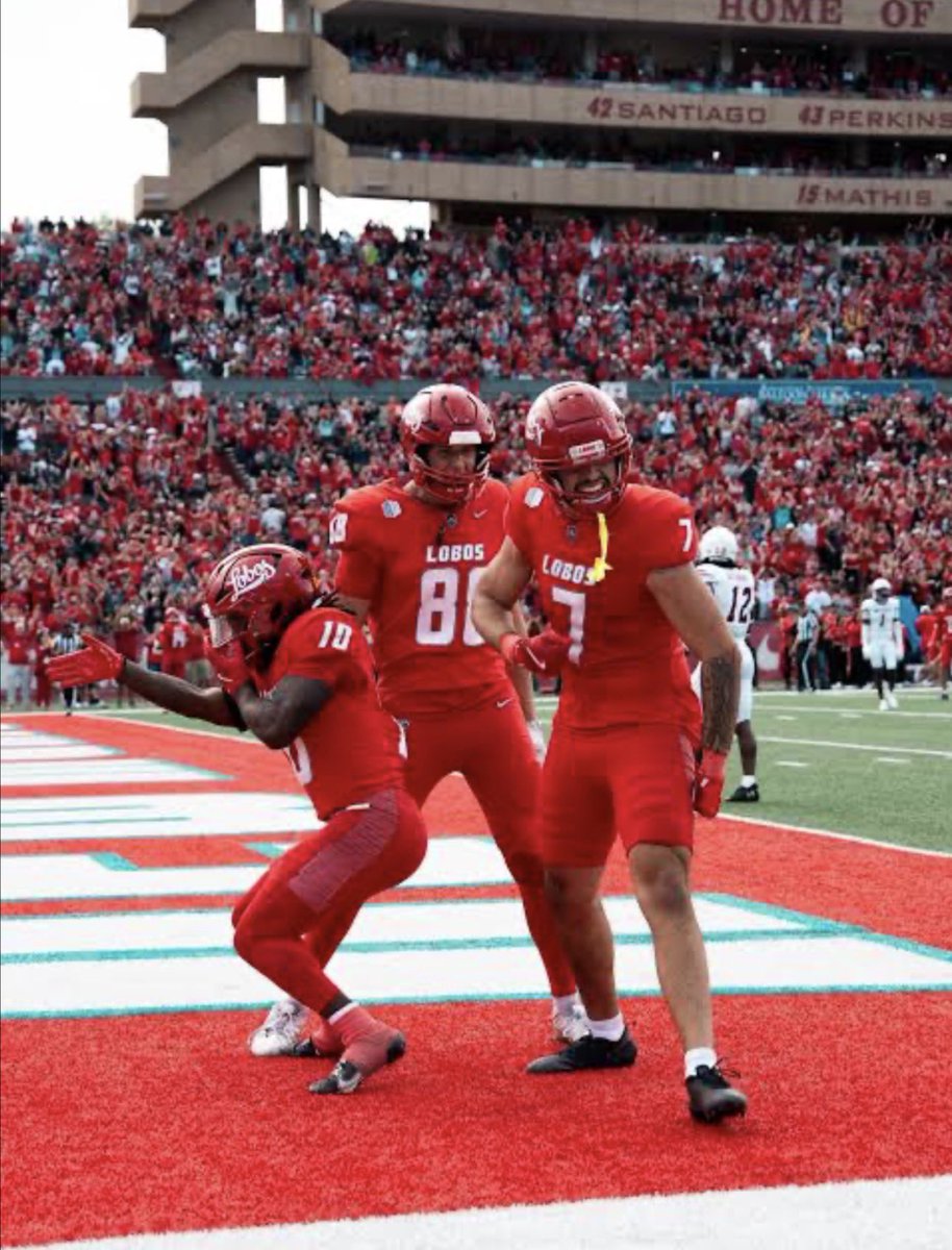 NoahJay1212's tweet photo. After a great conversation with @CoachBignell I’m blessed and greatful to recieve an offer from @UNMLoboFB!!! @Rivals @247Sports @SV_RangerFB https://t.co/uqaOAfMSFX