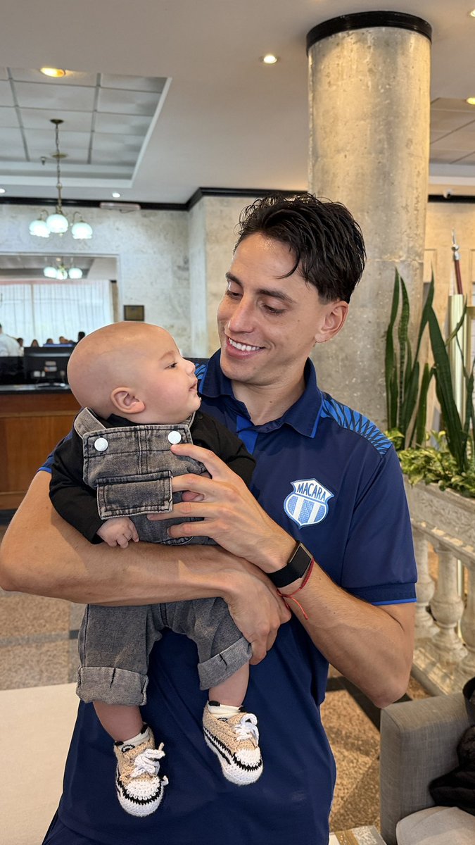 Y entre medio conocimos a nuestro sobrino Fausto 🥹🩵 Son días de muchas emociones.